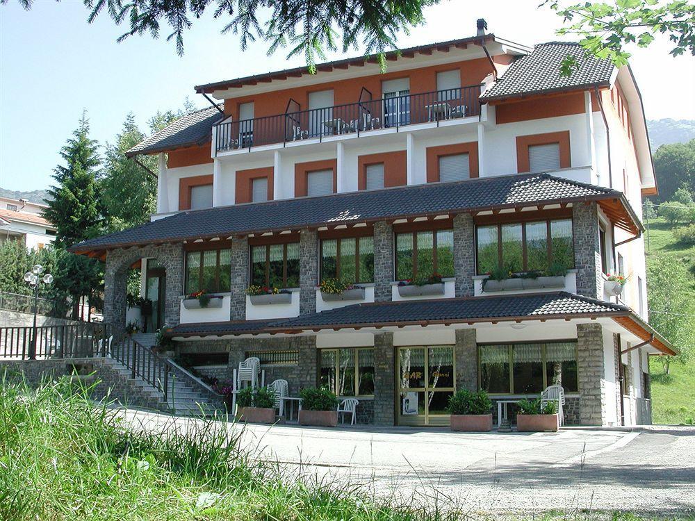 Albergo Moderno & Spa Fuipiano Valle Imagna Buitenkant foto