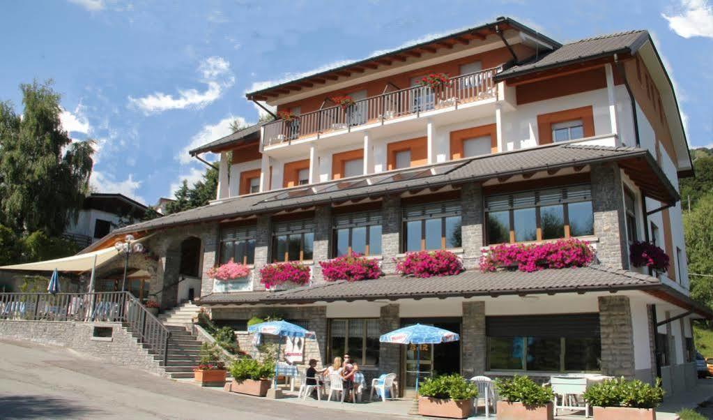 Albergo Moderno & Spa Fuipiano Valle Imagna Buitenkant foto