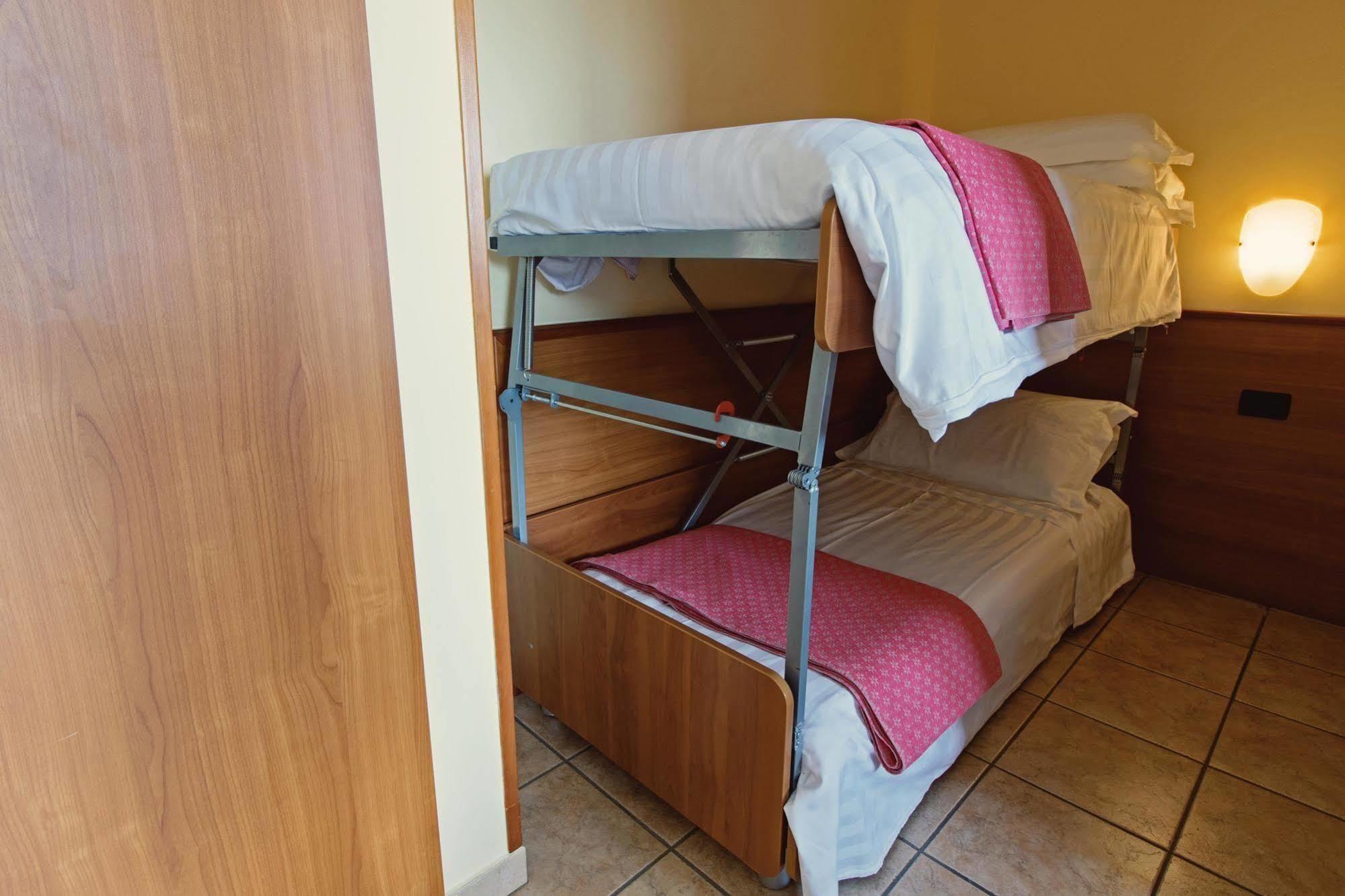 Albergo Moderno & Spa Fuipiano Valle Imagna Buitenkant foto