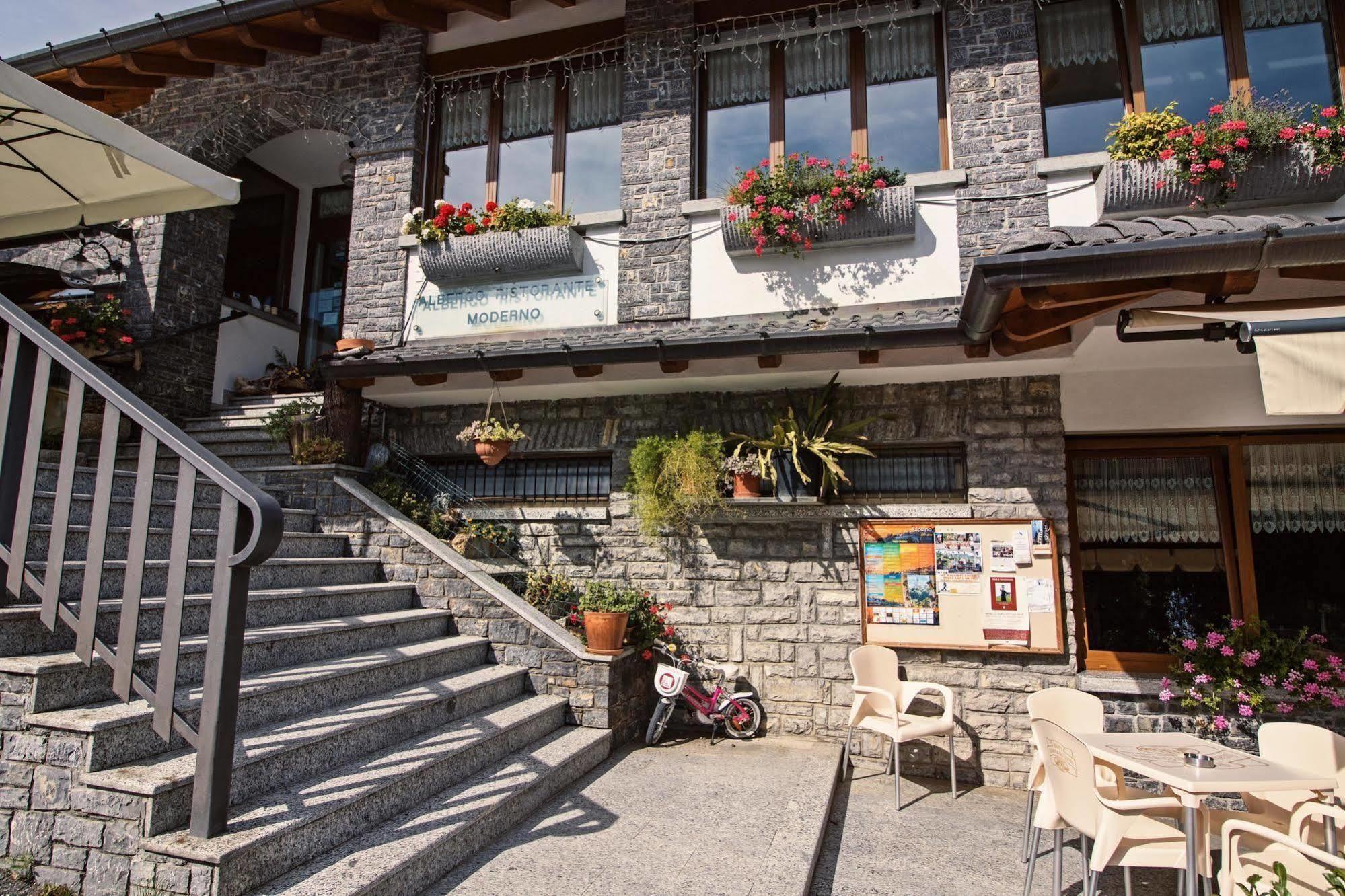 Albergo Moderno & Spa Fuipiano Valle Imagna Buitenkant foto