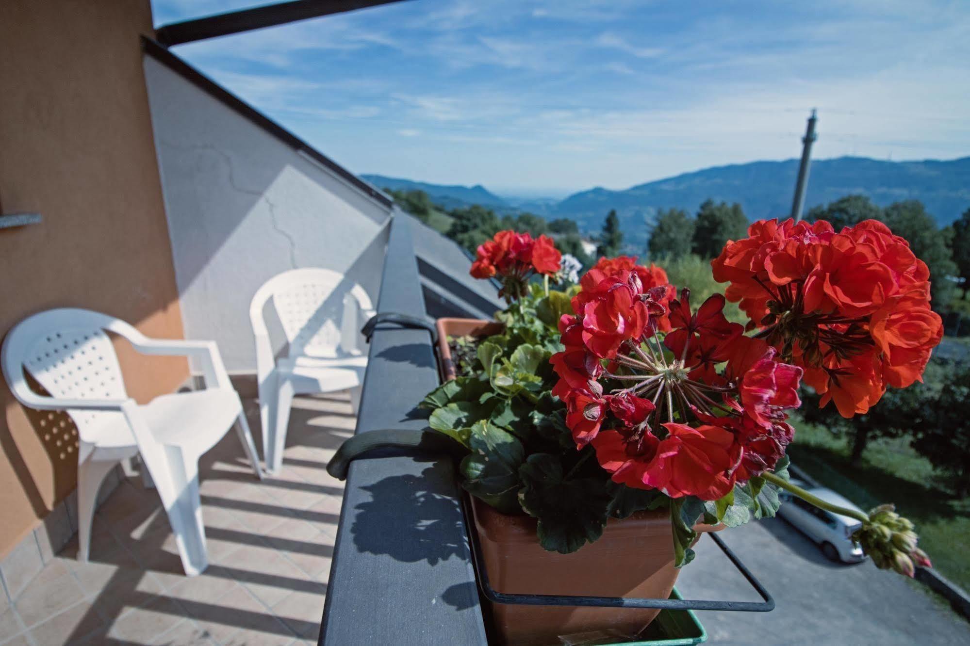 Albergo Moderno & Spa Fuipiano Valle Imagna Buitenkant foto