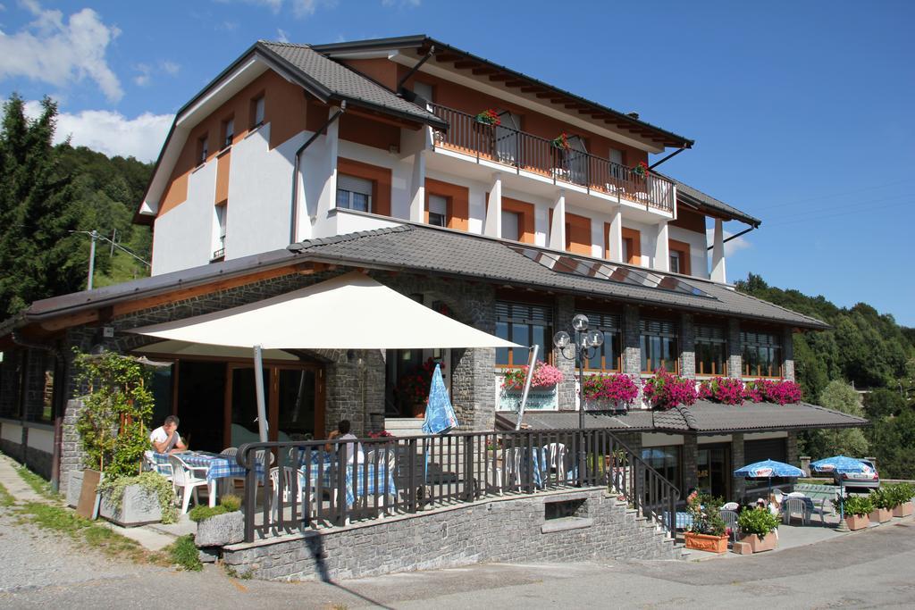 Albergo Moderno & Spa Fuipiano Valle Imagna Buitenkant foto